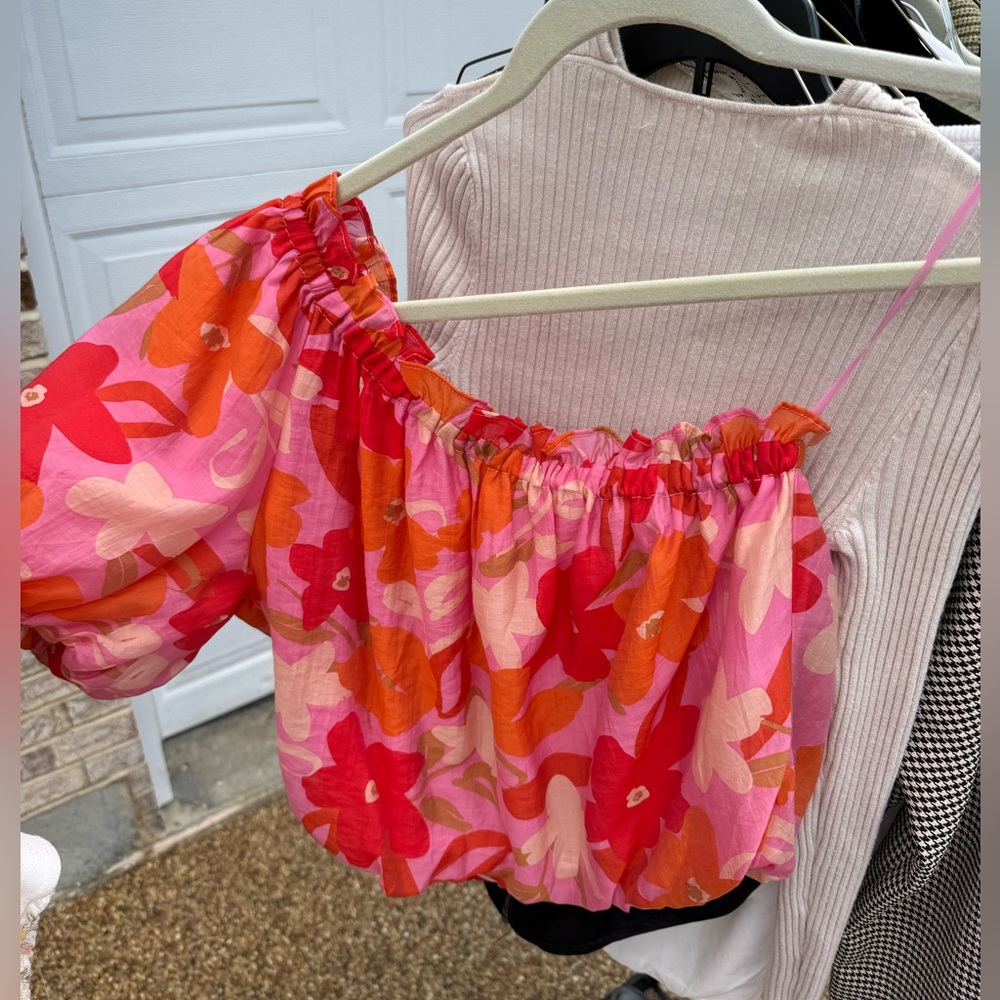 ASTR the label One Shoulder Top
